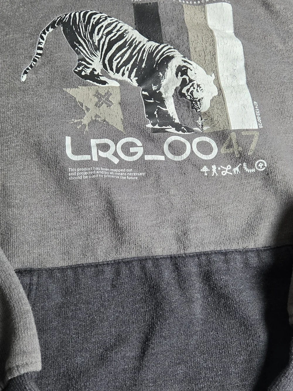 LRG Lifted Research Group Boys Graphic Pullover Hoodie XL 18-20 Gray Tiger